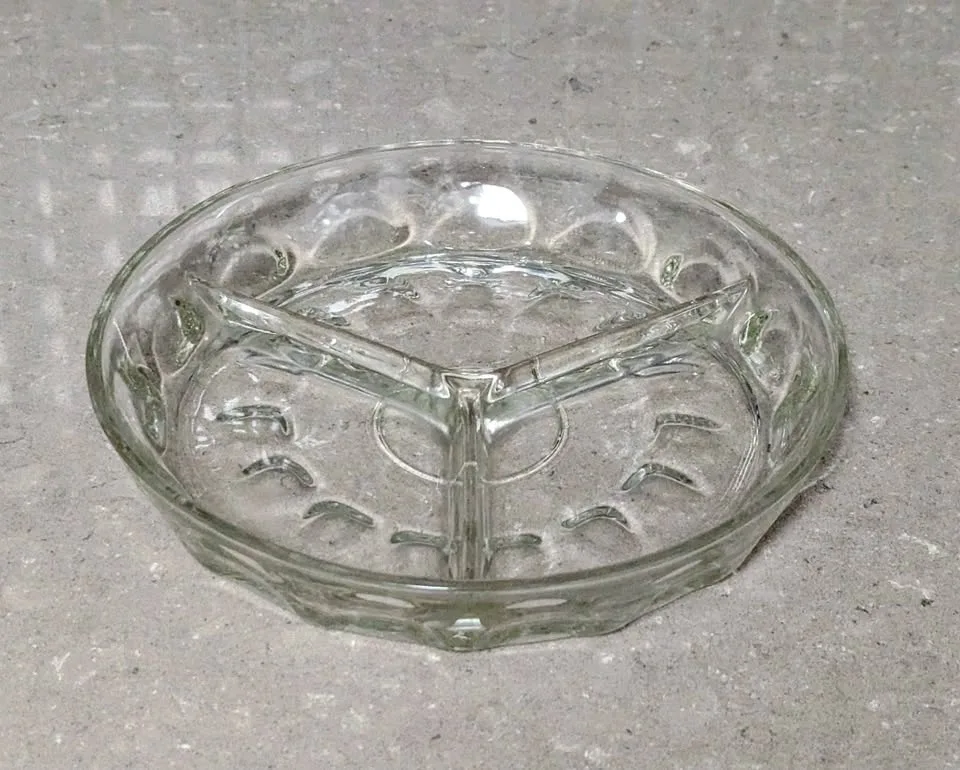 Vintage Clear Glass 3-Section Divided Relish Dish image indicator(2)
