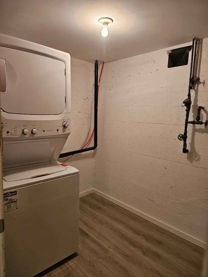 Private room for rent image indicator(10)