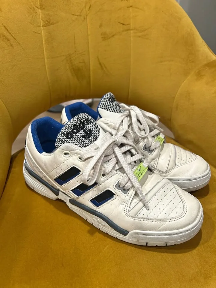 Adidas Torsion Comp EE7377 - Great Condition - Size 8.5