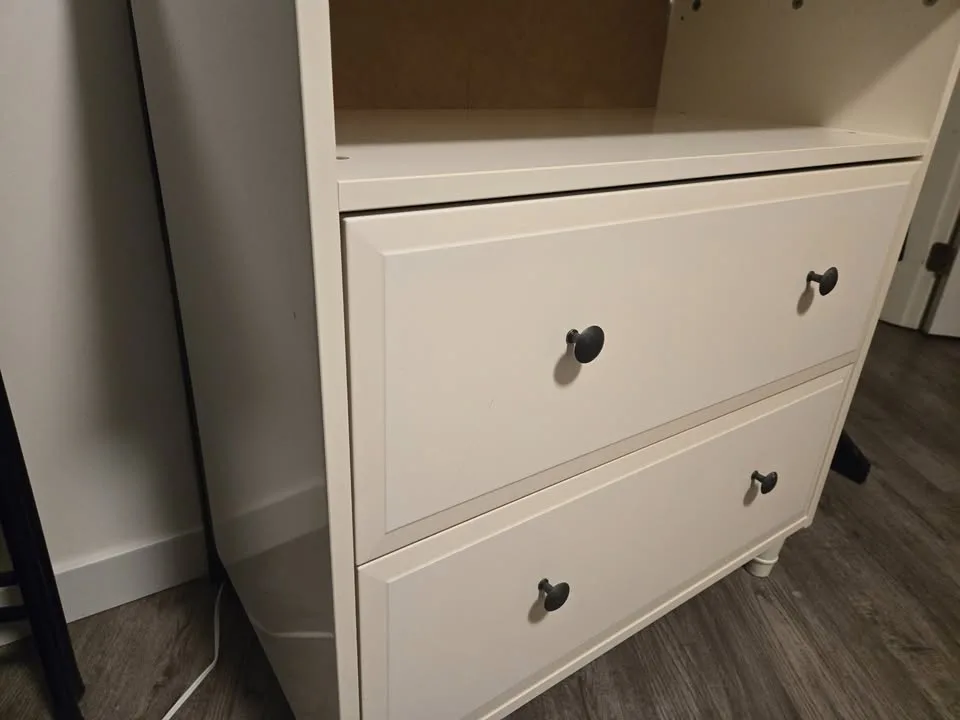 Dresser/Wardrobe image indicator(7)