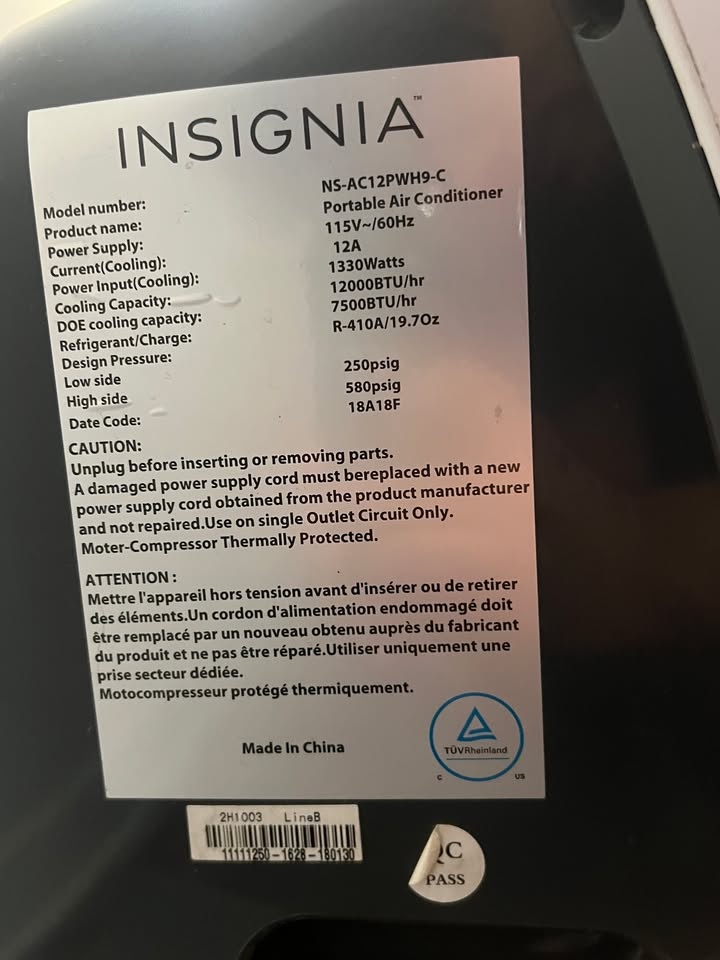 Insignia portable air conditioner (12000 BTU) - photo 2