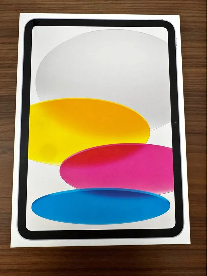 iPad 10th Generation – 64GB – Silver – Like New