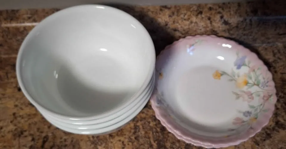 Corelle Country Cottage Cereal/Soup Bowl image indicator(2)