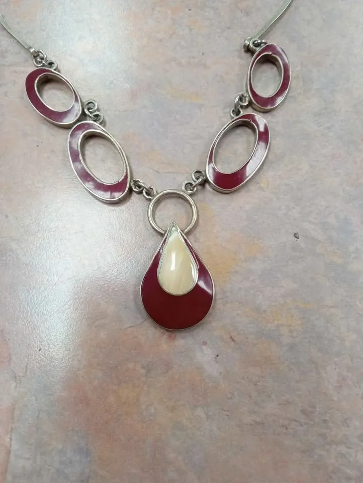 Vintage Necklace Silver Tone Costume Jewelry image indicator(3)