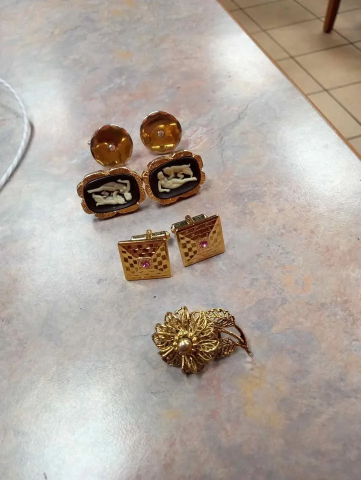 Vintage Accessories Craft Lot Cufflinks and Pin Brooch