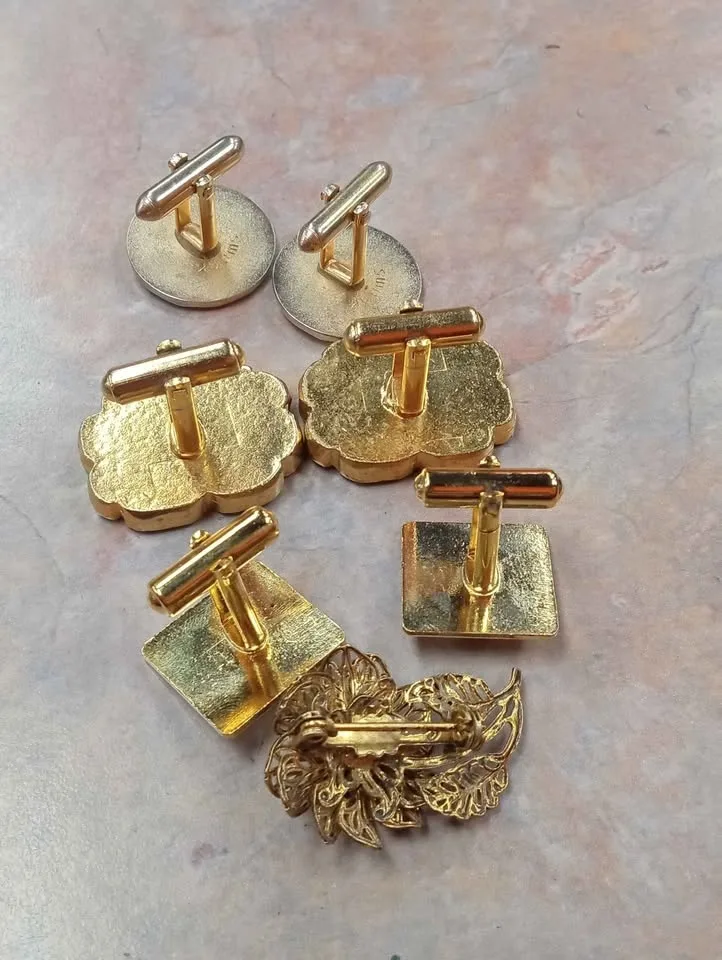 Vintage Accessories Craft Lot Cufflinks and Pin Brooch image indicator(7)