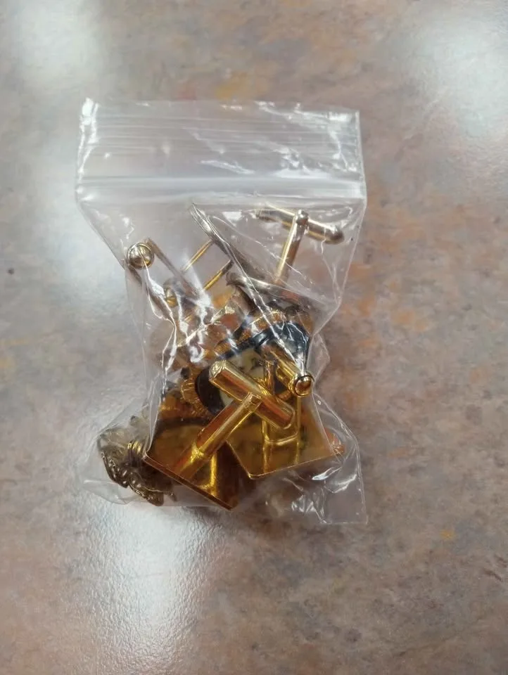 Vintage Accessories Craft Lot Cufflinks and Pin Brooch image indicator(8)