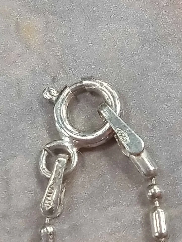 Victorian Style Locket Necklace Sterling Silver Marked 925 image indicator(5)