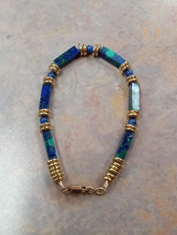 Beautiful Vintage Blue Green Stone Bracelet Gold Tone image indicator(7)