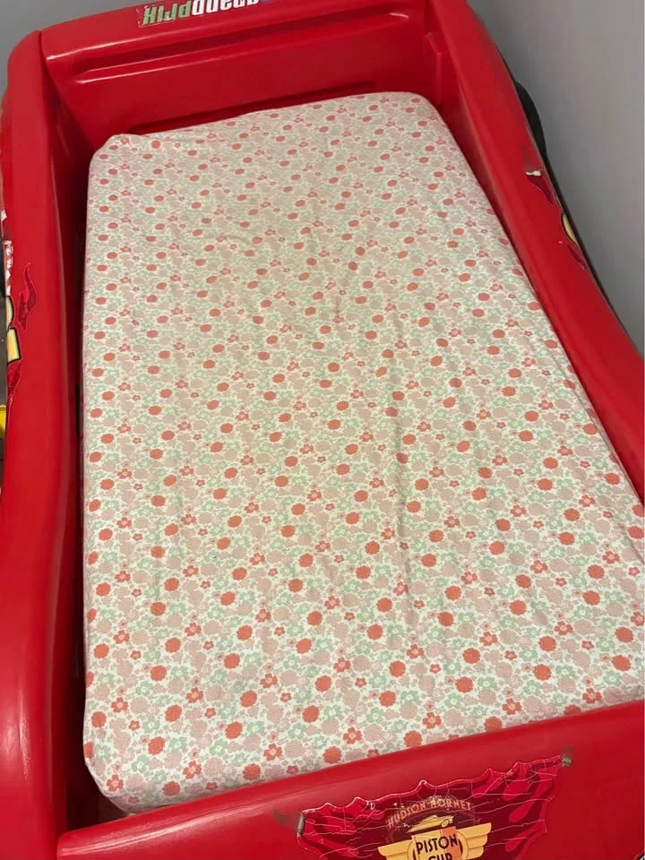 Lightning McQueen toddler bed image indicator(3)