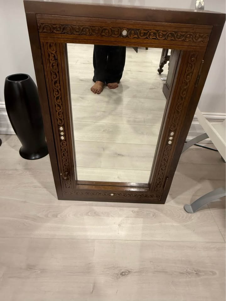 ✨ Hand-Carved Medicine Cabinet w/ Mirror – Mother-of-Pearl Inlay - photo 5