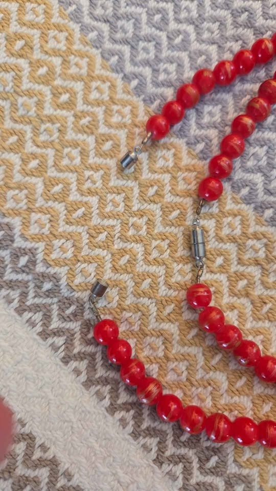 Glass beaded necklace set. - photo 4