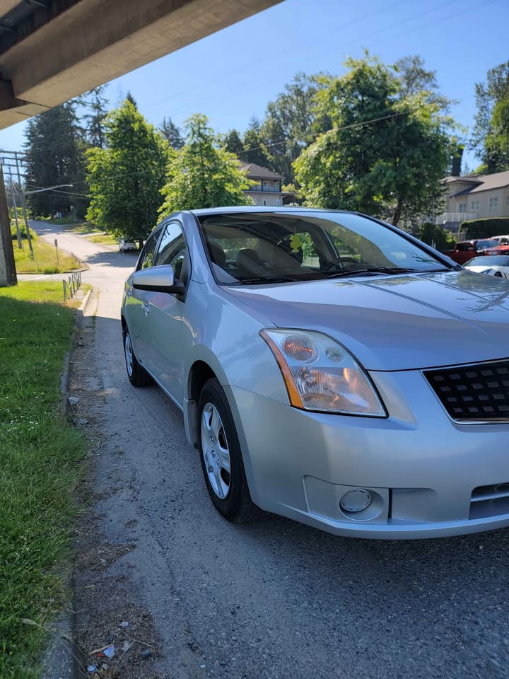 2009 Nissan Sentra - photo 4