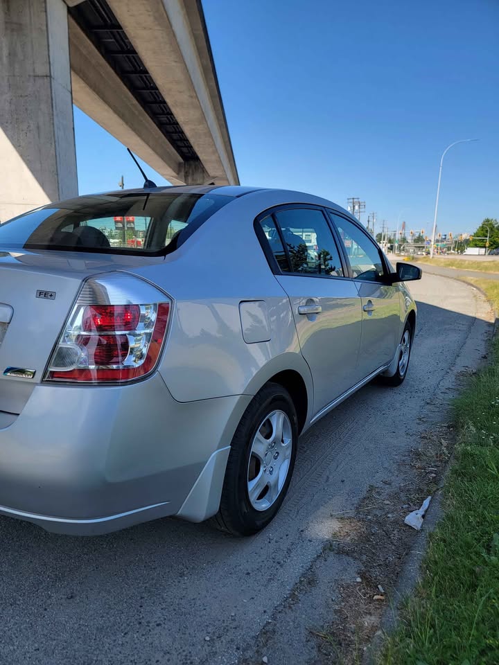 2009 Nissan Sentra - photo 5