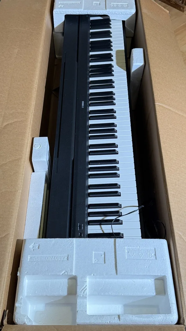 Yamaha P-35B Digital Piano / Keyboard