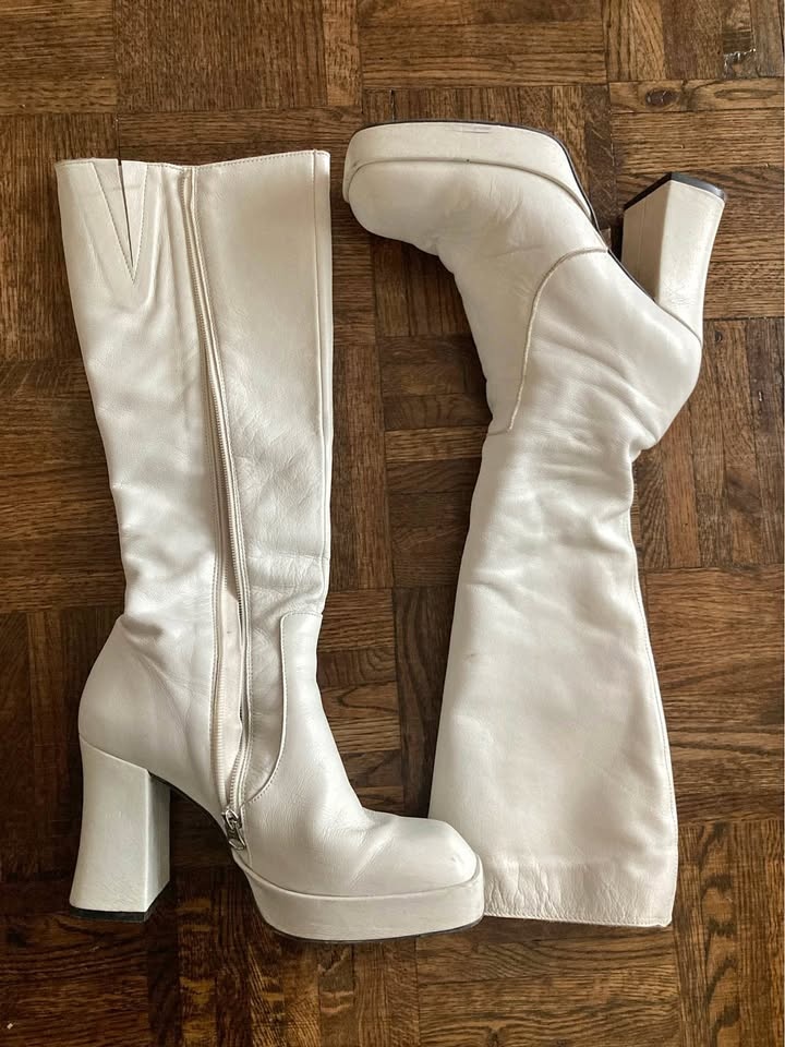 L'intervalle White boots