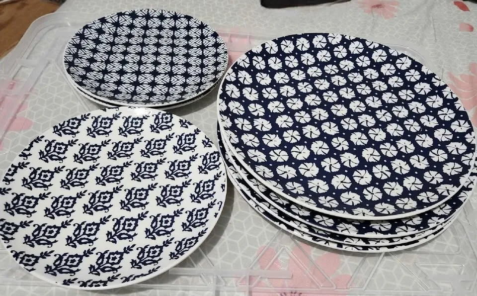 Dinner Plates and decorative plates for free