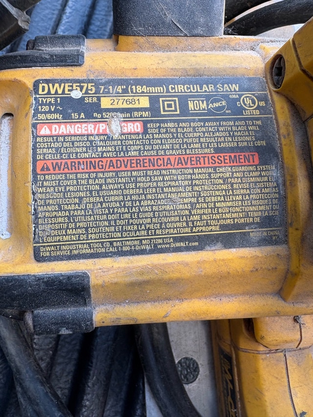 DeWalt Circular Saw - photo 2