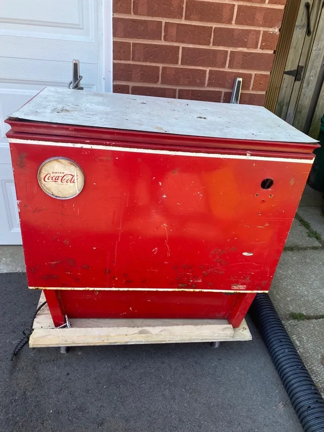Vintage Coca-Cola cooler 36.5 w / 34 h