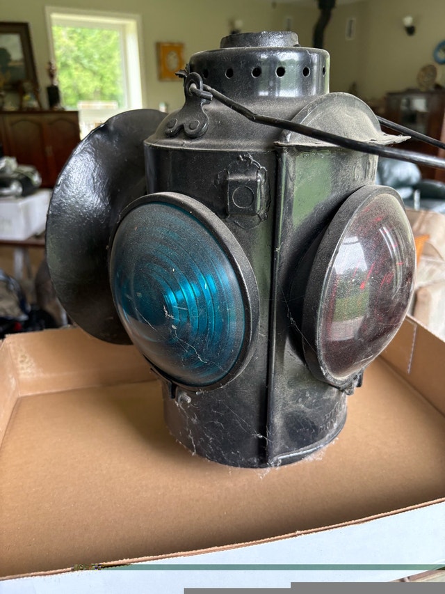 CPR Railway Lantern - photo 2