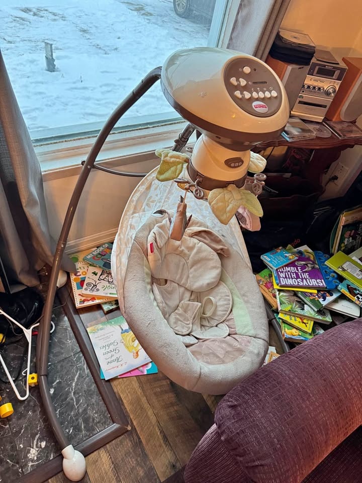 Baby swing