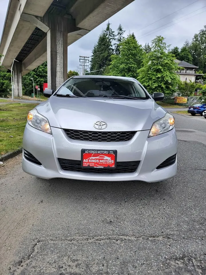 2013 Toyota Matrix thumbnail