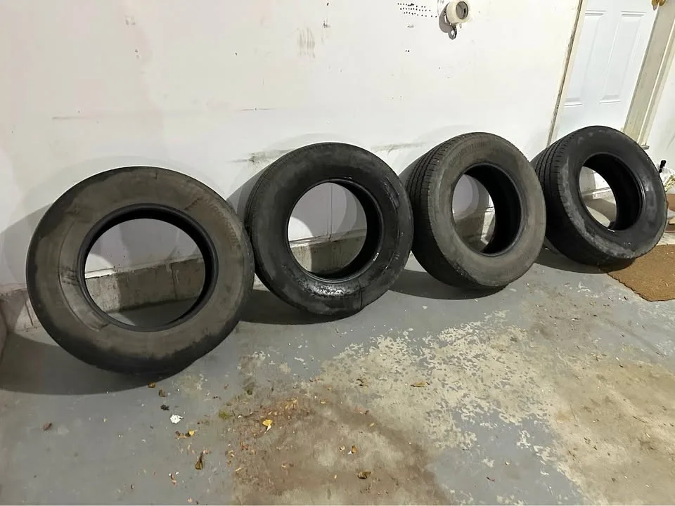 LT 265 - 70 - 18 Bridgestone Alienza set of 4 Used