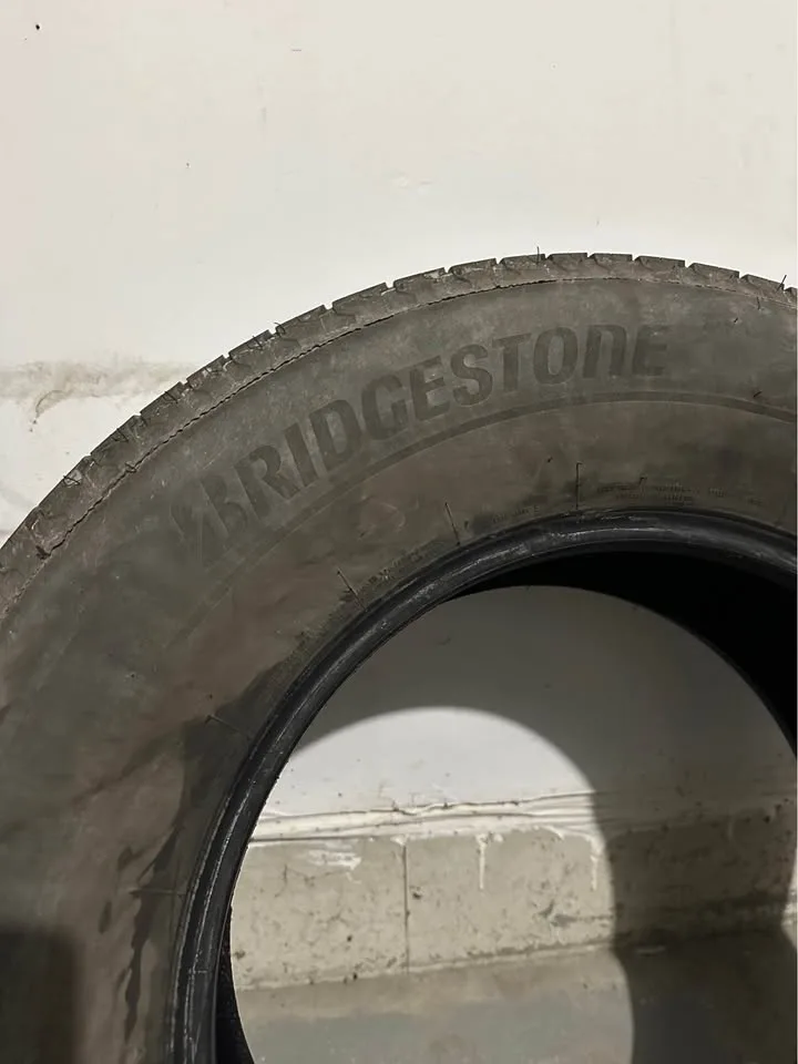 LT 265 - 70 - 18 Bridgestone Alienza set of 4 Used image indicator(5)