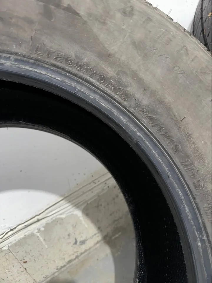 LT 265 - 70 - 18 Bridgestone Alienza set of 4 Used image indicator(9)