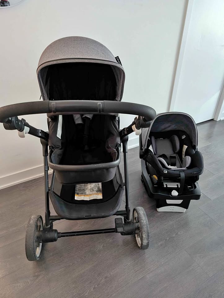 Evenflo Gold Pivot Xpand Sensorsafe