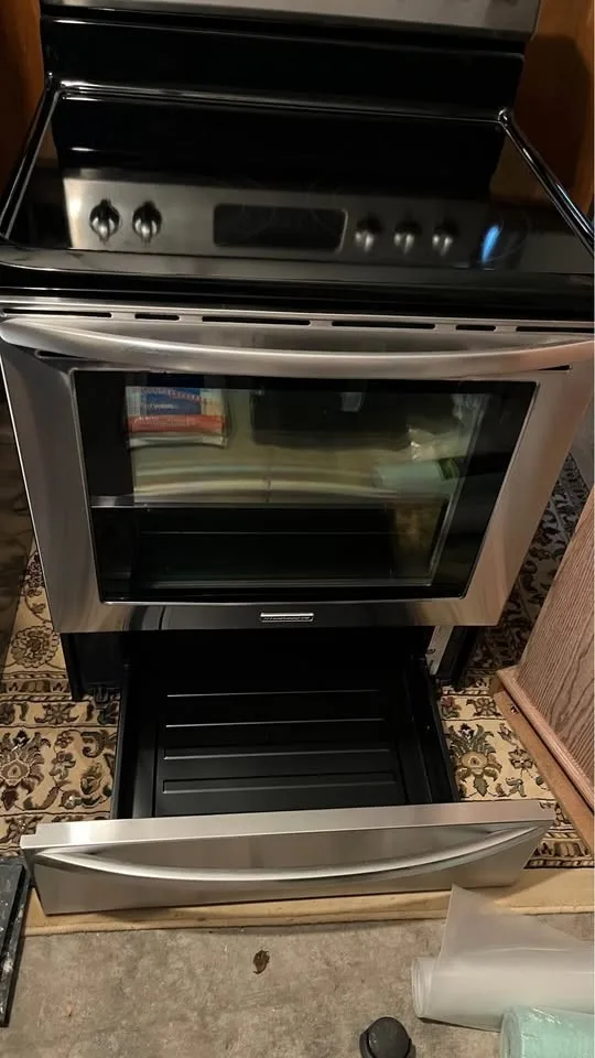 KitchenAid Stainless Steel Electric Range image indicator(3)