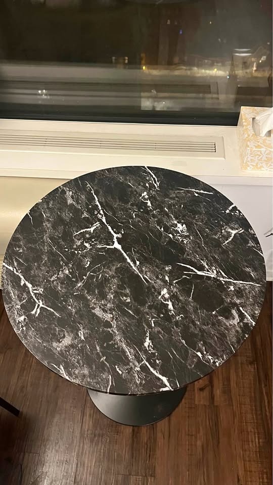 Auxiliar table ajustable