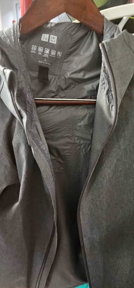Uniqlo blocktech parka L - Delaminating