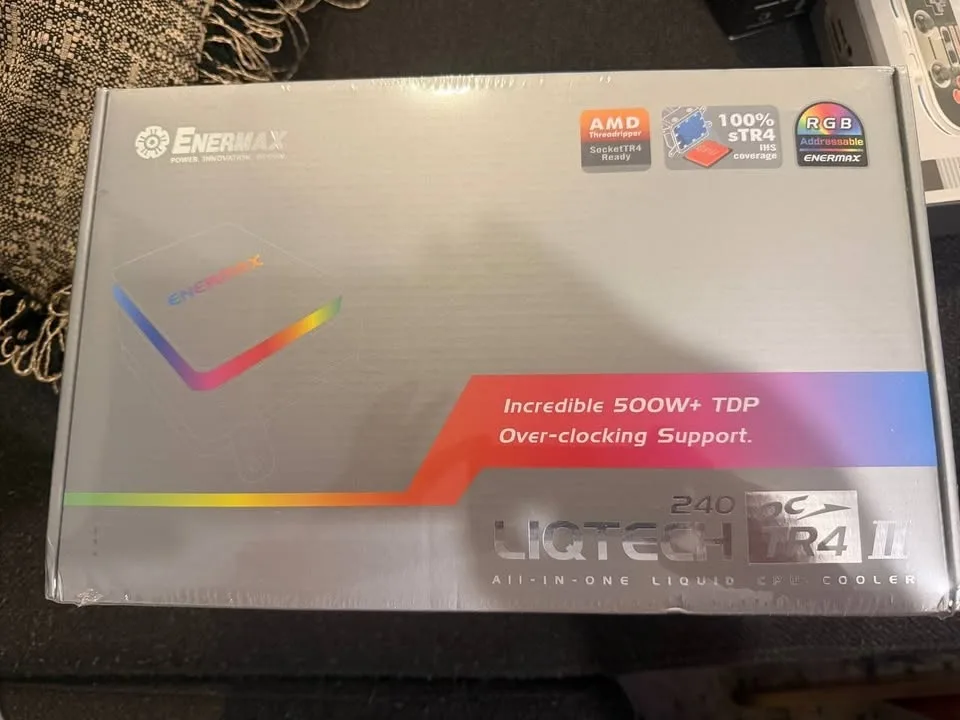 Enermax Threadripper TR4 TRX AIO Liquid cooler