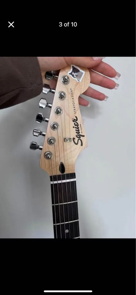 SQUIER ELECTRO GUİTQR image indicator(2)