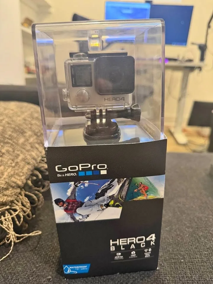 GoPro Hero4 Black + 64GB Micro SD