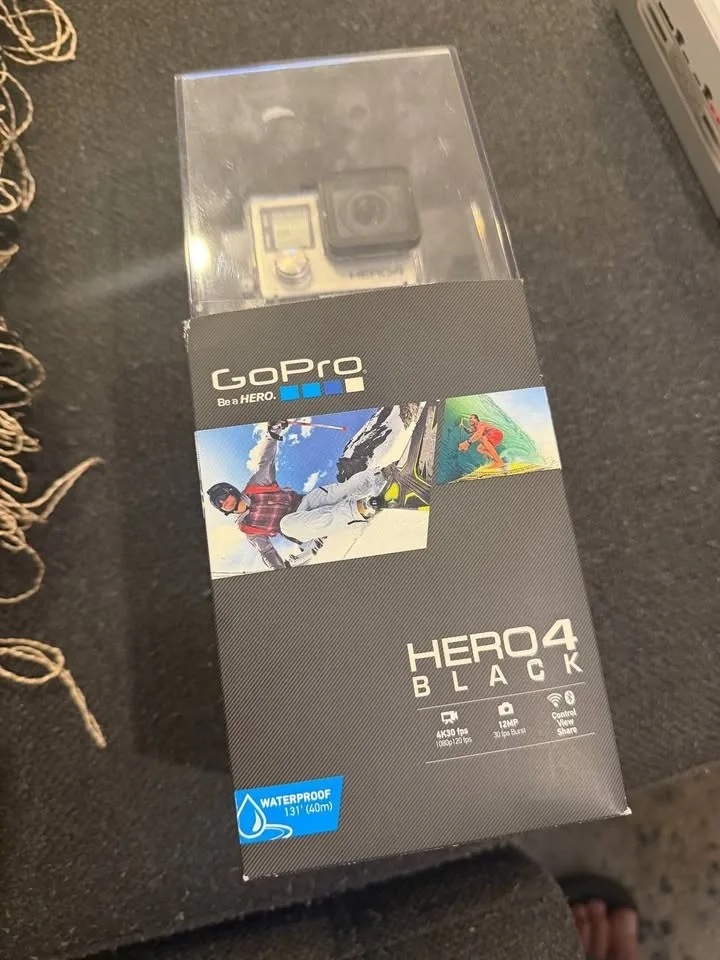 GoPro Hero4 Black + 64GB Micro SD image indicator(2)