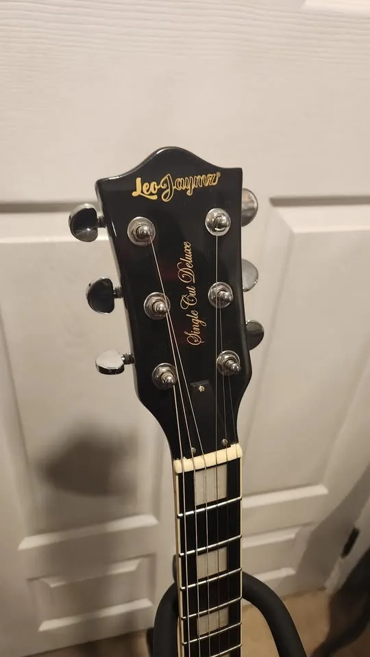 $200 Leo Jaymz SC Electric Guitar - Violet Flame image indicator(5)