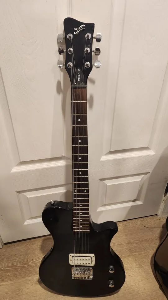 $120 First Act Electric Guitar image indicator(2)