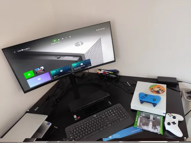 (Delivery) Xbox One S w/games image indicator(2)