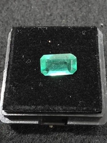 Rectangular Gemstones Emerald image indicator(10)