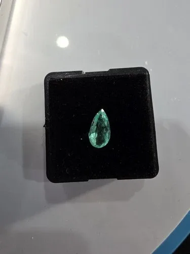 Pear Cut Natural emerald Colombian image indicator(7)