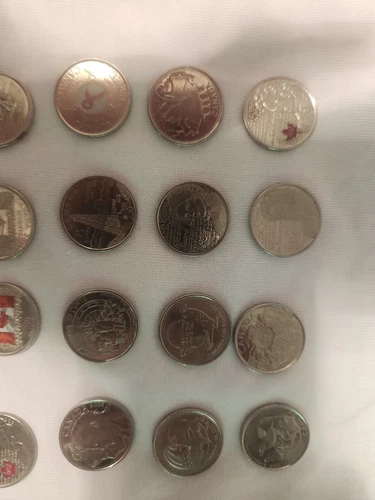 Canadian Conmemorative Quarters Lot 32 Coins - photo 3