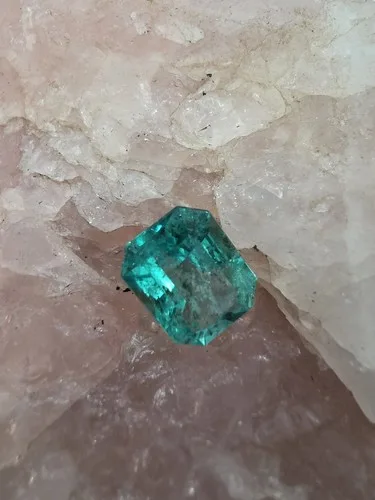 7.46 Loose Natural Colombian Emerald image indicator(6)