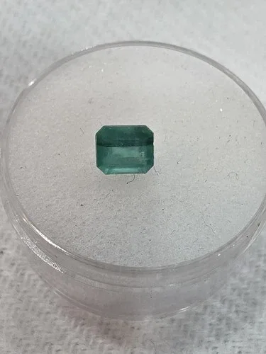 Loose Natural Colombian Emerald Cut Emerald Green Emerald image indicator(4)