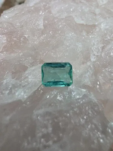Loose Natural Colombian Emerald Cut Emerald Green Emerald image indicator(6)