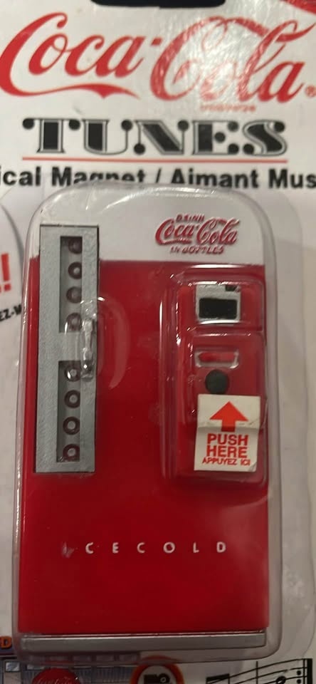 Coca-Cola - Coke Mini Musical Magnet - photo 5
