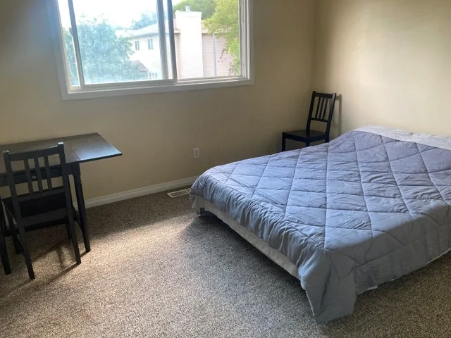 Short term rooms rental in UA area all included image indicator(2)