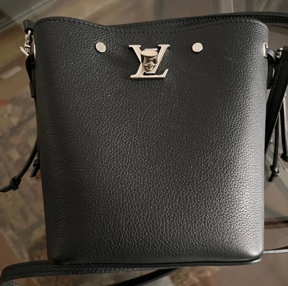 Louis Vuitton Nano Black Bucket Bag image indicator(2)