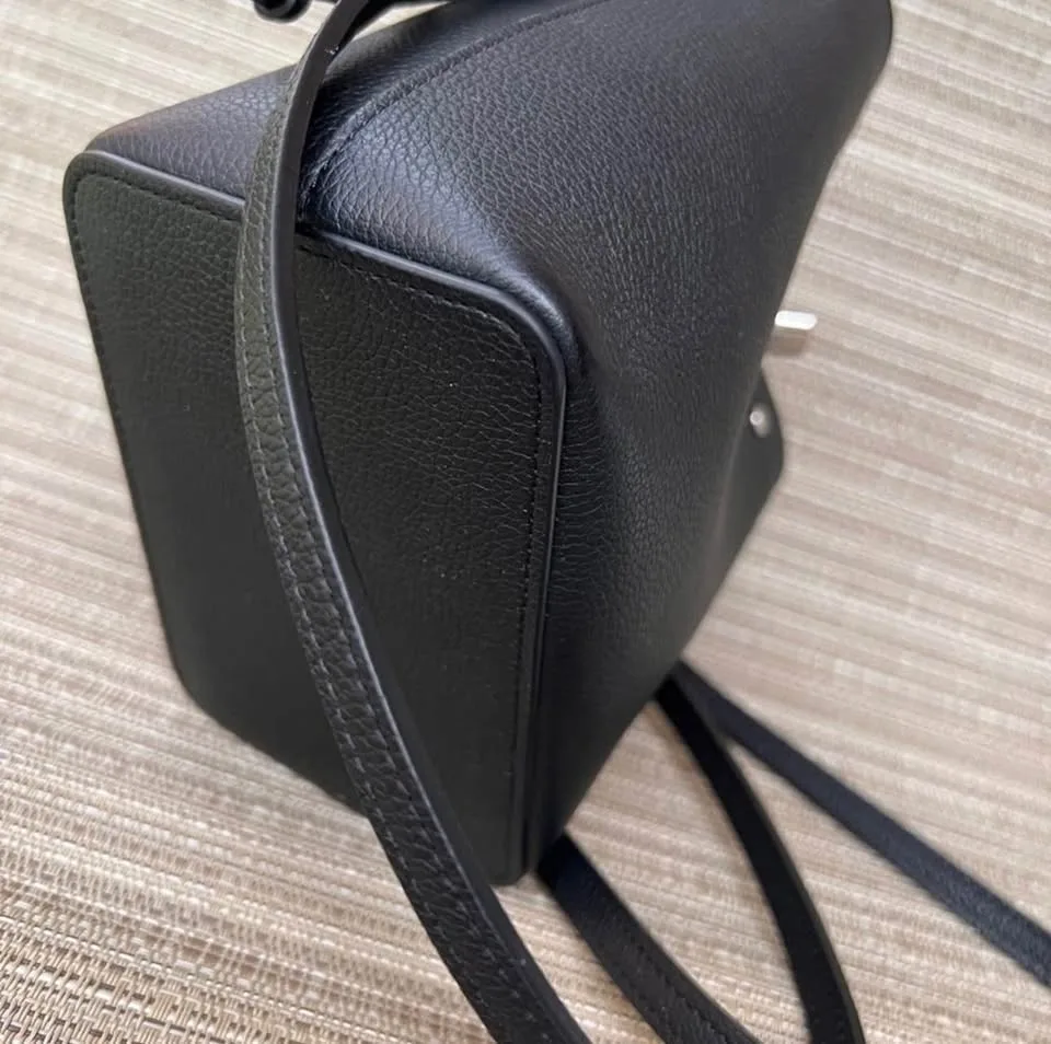 Louis Vuitton Nano Black Bucket Bag image indicator(4)